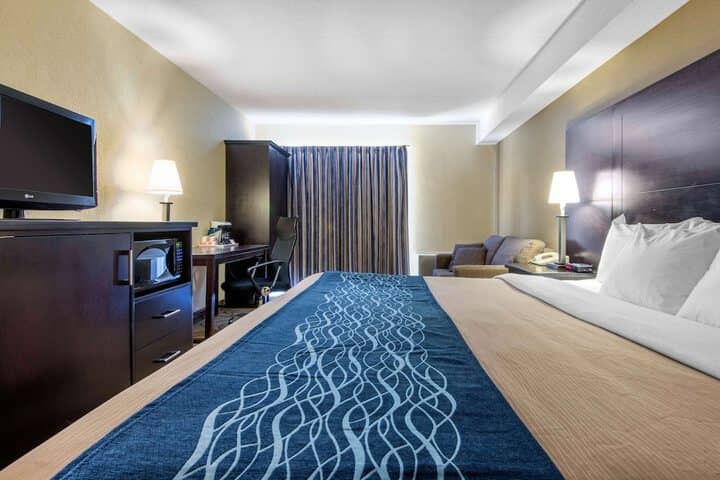 Room 9 of 25